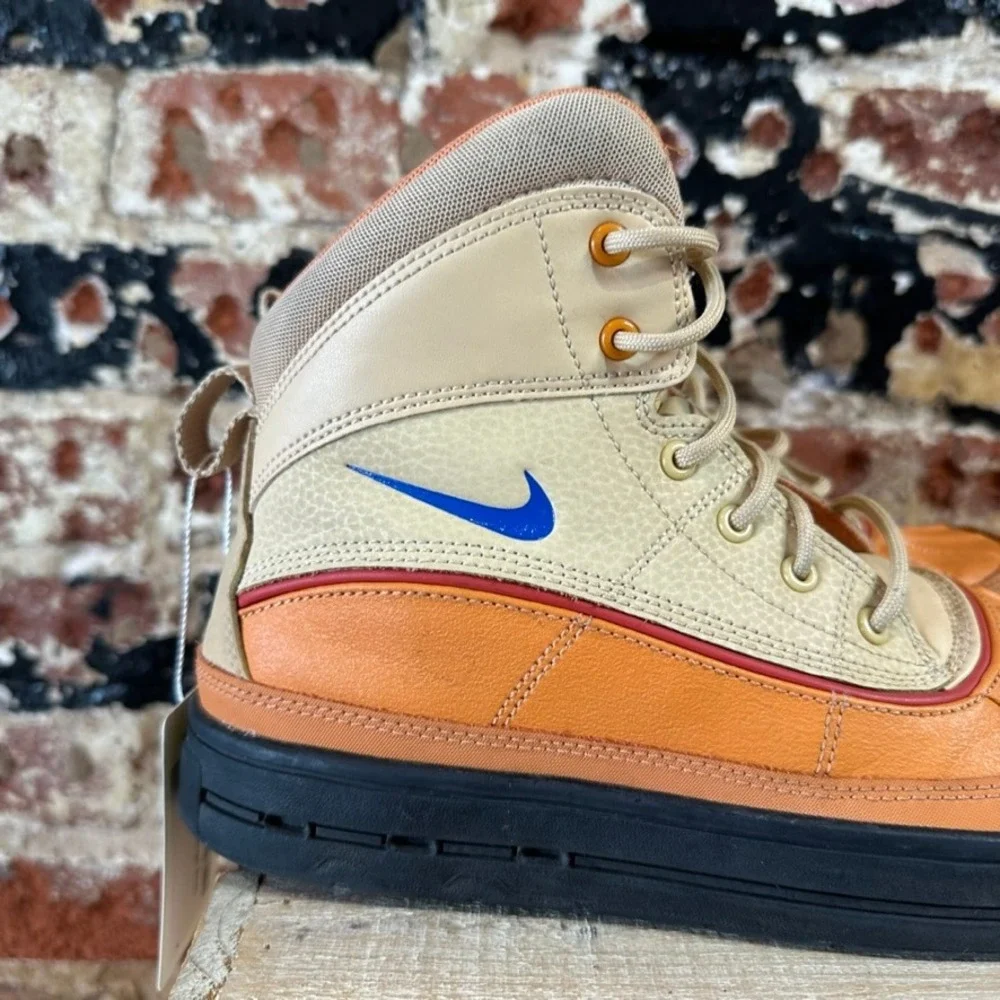 Nike ACG Woodside 2 High GS Orange Tan Blue Boots 524872-201 Mens 6Y Womens 7.5